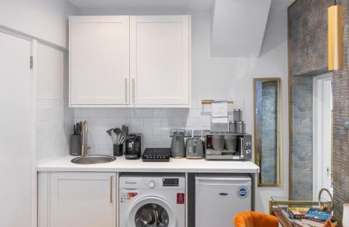 Wandsworth Apartment | Adventure Awaits: Central London Studio