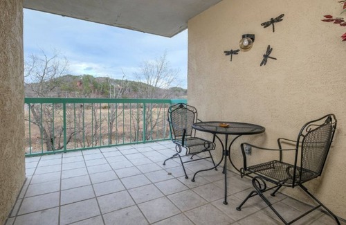 Pigeon Forge Condo | Adventure Awaits - Walk to Pigeon Forge attractions & relax in your condo!
