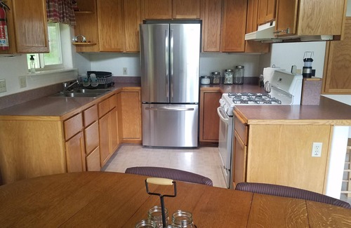 Fruitland Cabin | ADVENTURE AWAITS! Walk to Lake Roosevelt From a Cabin in the Woods...