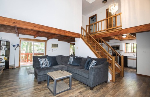 East Stroudsburg House | Adventure Cabin Near The Best of The Poconos
