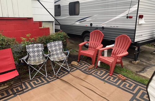 Atlanta House | Adventurer, RV in delightful Atlanta with AC