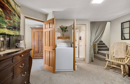 Idaho Springs Apartment | Adventures at Angel's Landing await you! Apartment in large mountain home for 3.