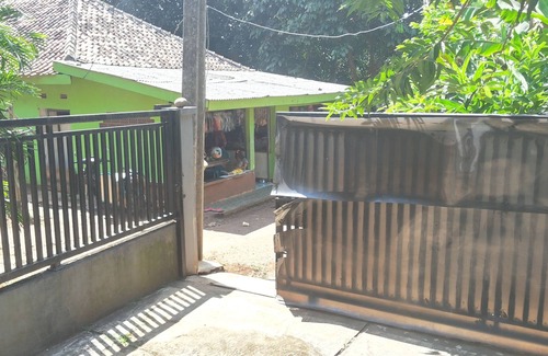 Java House | Adventures jungle & lake home