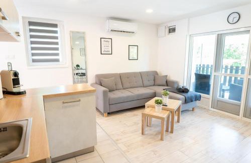 Orfu House | Ady Apartmanház