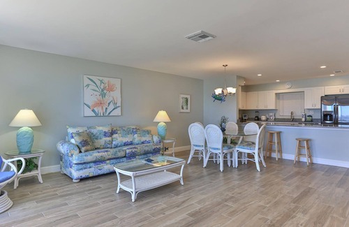 Holiday Isle Condo | Aegean 204-Stunning Gulf Views-2BR-Pool