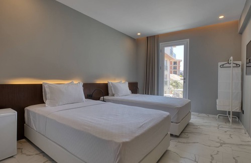 Cesme Apartment | AEGEAN Apartments Cesme - Premium Room, Twin Bed with Garden View