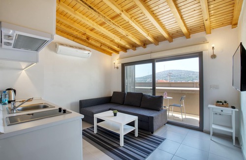 Cesme Apartment | AEGEAN Apartments Marina & Chios Island View - Suite Apartment with Marina View