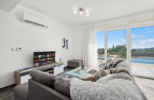 Peyia Town Villa | Aelys Luxury Villa by Nomads