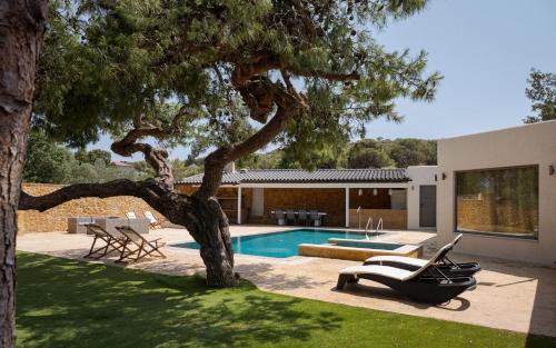 Anavyssos Villa | Aeolia Villa Athenian Riviera