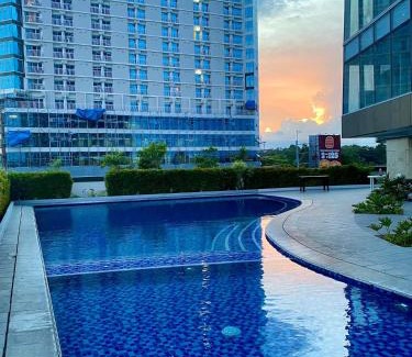 Poblacion District Apartment | Aeon Towers Executive Suite 2BR 18th floor