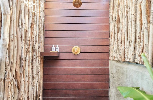 East End Apartment | Aerial Peace Room
