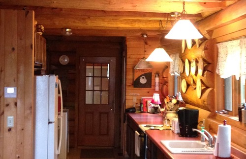 Butternut Cabin | 'AERIE' Eagles Nest Lodge, Five bedroom, Two kitchen, Full Log home