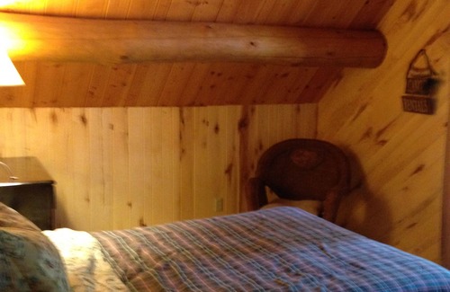 Butternut Cabin | 'AERIE' Eagles Nest Lodge, Five bedroom, Two kitchen, Full Log home