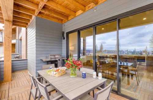 Bend House | Aerie Stylish 6 Unit Buyout 15BDR Near Downtown Mountain Views Hot Tub