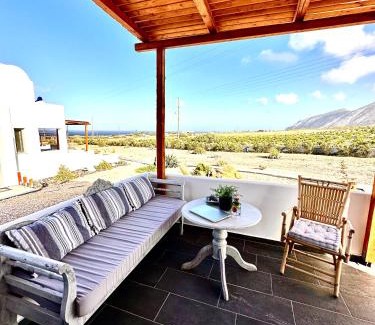 Santorini Villa | Aeron Suites