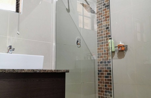 Kempton Park House | Aerotropolis Guest Lodge