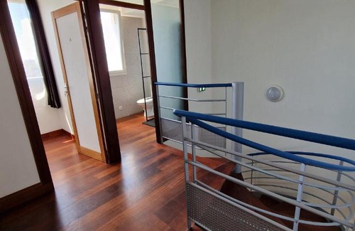 Downtown House | Aerouant - Maison spacieuse pour 8 personnes sur 3 étages Idéal famille amis entreprises