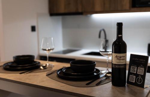 Xanthi Apartment | Aesthe Suites Noir