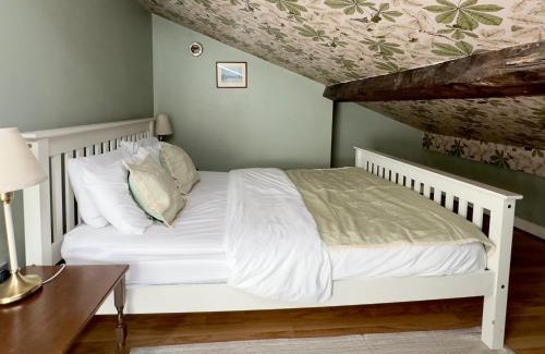 St George's Quarter Apartment | Aesthetic Architect designed Loft in City Centre