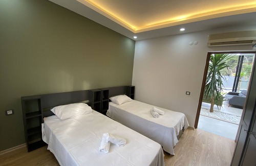 Kepez Villa | Aesthetic villa in forest and center w/ private pool and garden