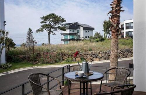 Aewol House | Aewol Bada Poomeun Property