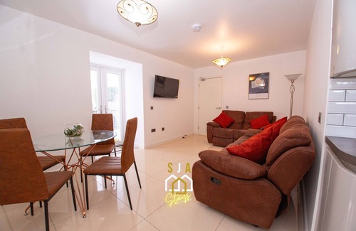 Central Aberdeen Apartment | Affleck Stay 1 - SJA Stays - 2 Bed With Parking