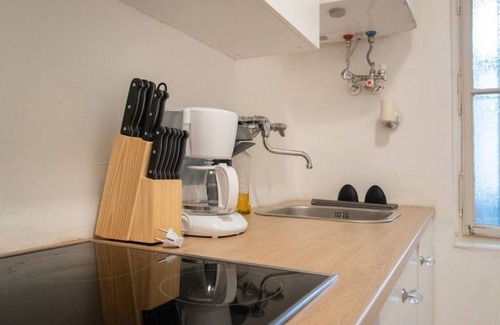 Wahring Apartment | Affordable 2-Apts for 14 P/4BR Ideal for Families