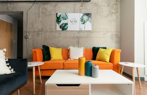 The Loop Apartment | Affordable 2-Bedroom on Wabash
