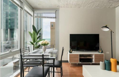 The Loop Apartment | Affordable 2-Bedroom on Wabash