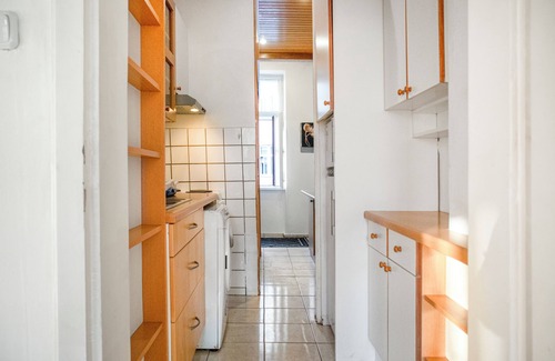 Brigittenau Apartment | Affordable 2BR Apt Near Danube