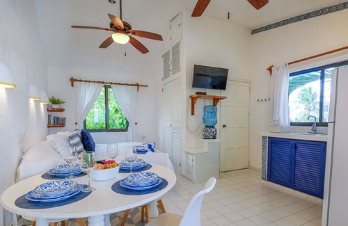 Akumal Condo | Affordable, bright studio with beach access, AC and WiFi!