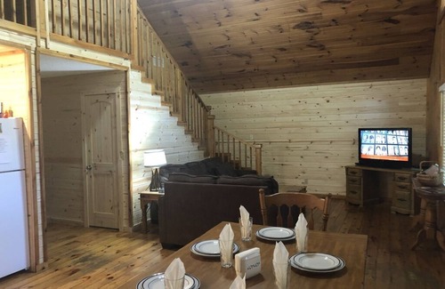 Broken Bow Cabin | Affordable cabin near Beavers Bend State Park