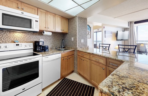 North Ocean City Condo | Affordable condo with furnished balcony, water views & pools