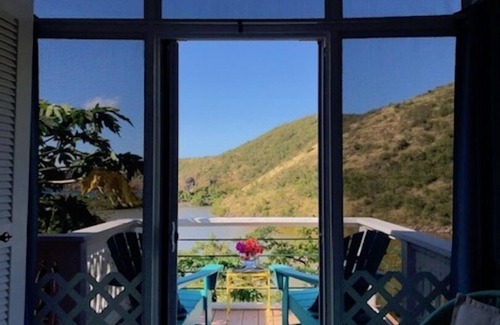 Estate Mandal Cottage | Affordable Coral Bay Sanctuary. Quiet, walk to park beaches, sea & pond views.