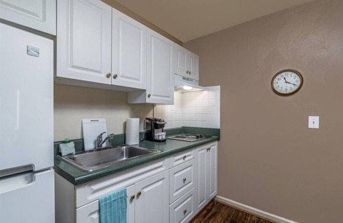 Salem Hotel | Affordable Corporate Suites of Salem