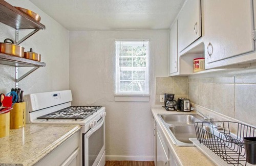 Asian District Apartment | Affordable for long stay great for travel workers