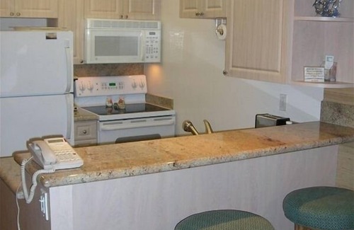 Kaanapali Condo | Affordable ground floor studio apartment in Tower 1