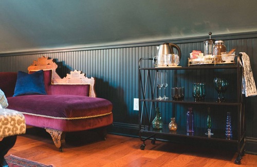 Historic Railroad District Apartment | Affordable Luxury- One block to Downtown