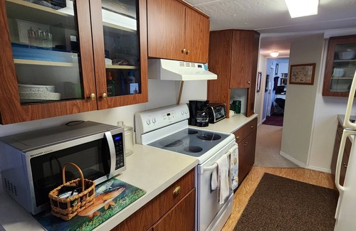 Homosassa House | Affordable Old Homosassa! Close to the action and the boat ramp!