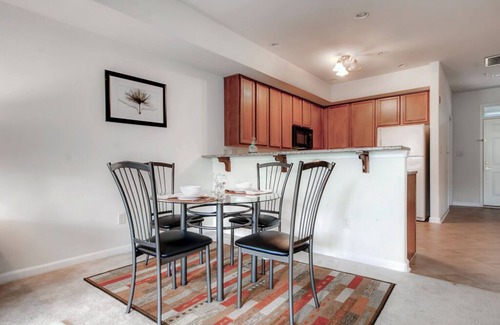 Princeton Meadows Apartment | Affordable Plainsboro Stay! Close to Trader Joes & Whole foods