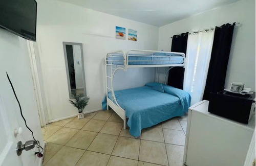 Little Havana Bed & Breakfast | Affordable Private Bedroom & Bathroom with AC in vibrant LittleHavana, Miami