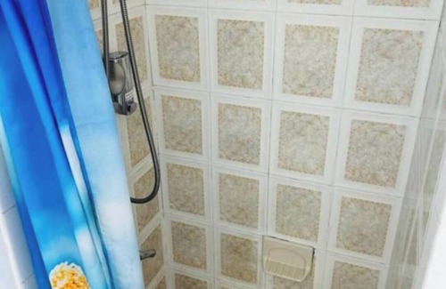 Little Havana Bed & Breakfast | Affordable Private Bedroom & Bathroom with AC in vibrant LittleHavana, Miami