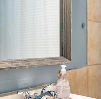Indianapolis House | Affordable, Quaint Retreat! 5 Mins to Downtown