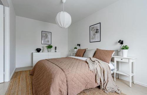 Katarina-Sofia Apartment | Affordable stay in creative SoFo - construction work