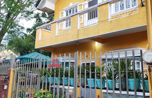 Silang Junction North House | Affordable Tagaytay Home 400m away from the Malls and restaurants.