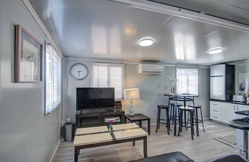 Garfield House | Affordable! Tiny Home | Walk to Downtown Phoenix | Free Parking | Convention Center Nearby