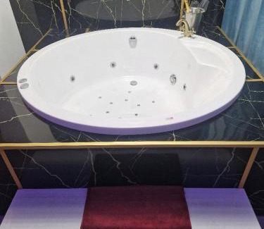 Militari Apartment | AFI Discret Jacuzzi