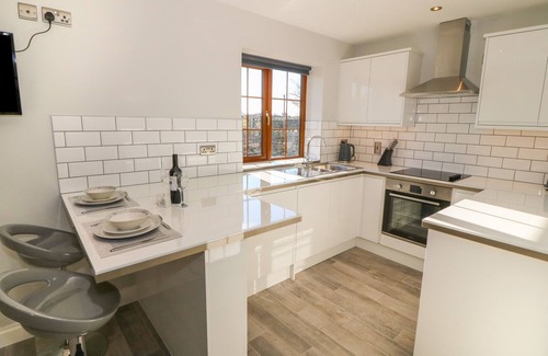 Llanrug Cottage | Afon Rhos Bach