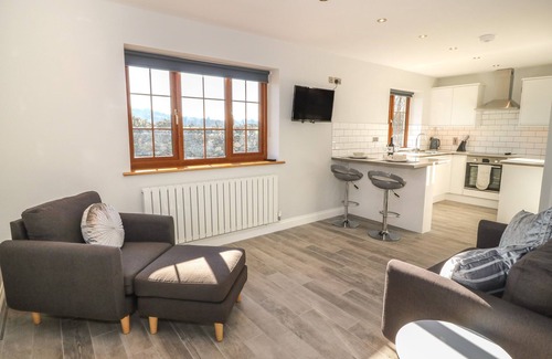 Llanrug Cottage | Afon Rhos Bach
