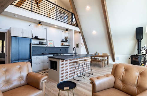 Williams Cabin | Aframe Grand Canyon | Pets | Fenced | Views